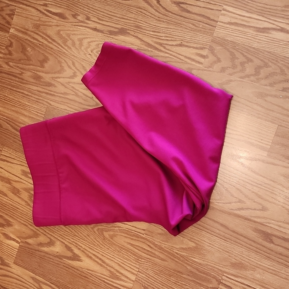 Torrid‎ active capris size 4